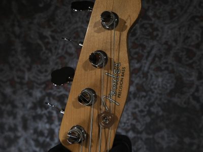 Fender Mike Dirnt Precision Bass 2-Tone Sunburst 2012