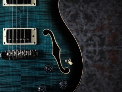 PRS 2025 SE Hollowbody II Piezo Peacock Blue