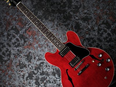Gibson ES-335/ Sixties Cherry