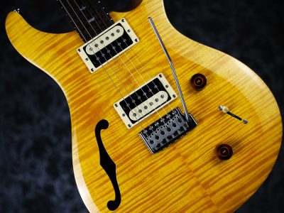 PRS 2020 SE Custom 22 Semi-Hollow Santana Yellow