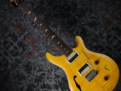 PRS 2020 SE Custom 22 Semi-Hollow Santana Yellow