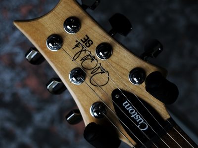 PRS 2020 SE Custom 22 Semi-Hollow Santana Yellow