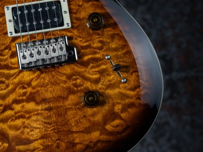 PRS 2025 SE Custom 24 Quilt Package Black Gold Sunburst