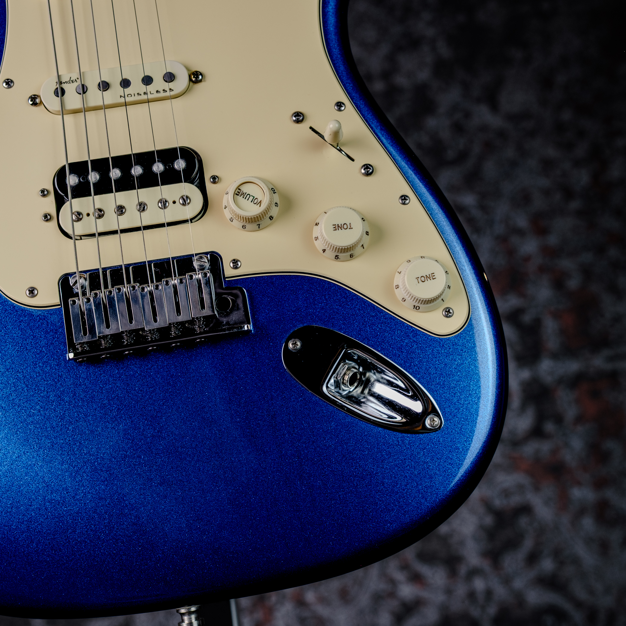 Fender American Ultra Stratocaster HSS Rosewood Fingerboard Cobra Blue