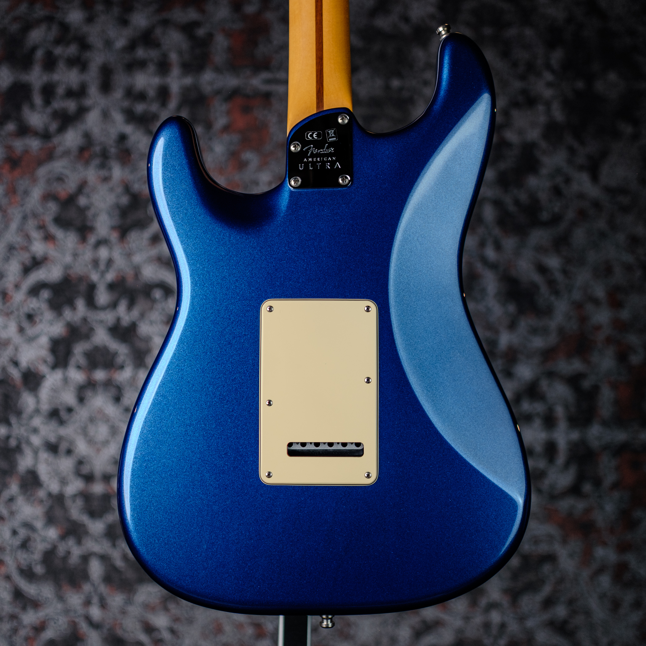 Fender American Ultra Stratocaster HSS Rosewood Fingerboard Cobra Blue
