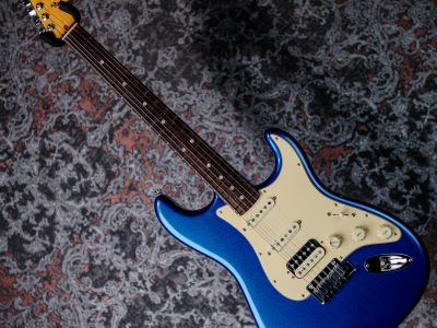 Fender American Ultra Stratocaster HSS Rosewood Fingerboard Cobra Blue