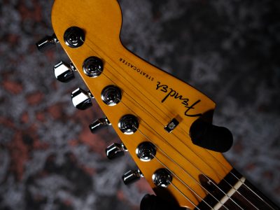 Fender American Ultra Stratocaster HSS Rosewood Fingerboard Cobra Blue