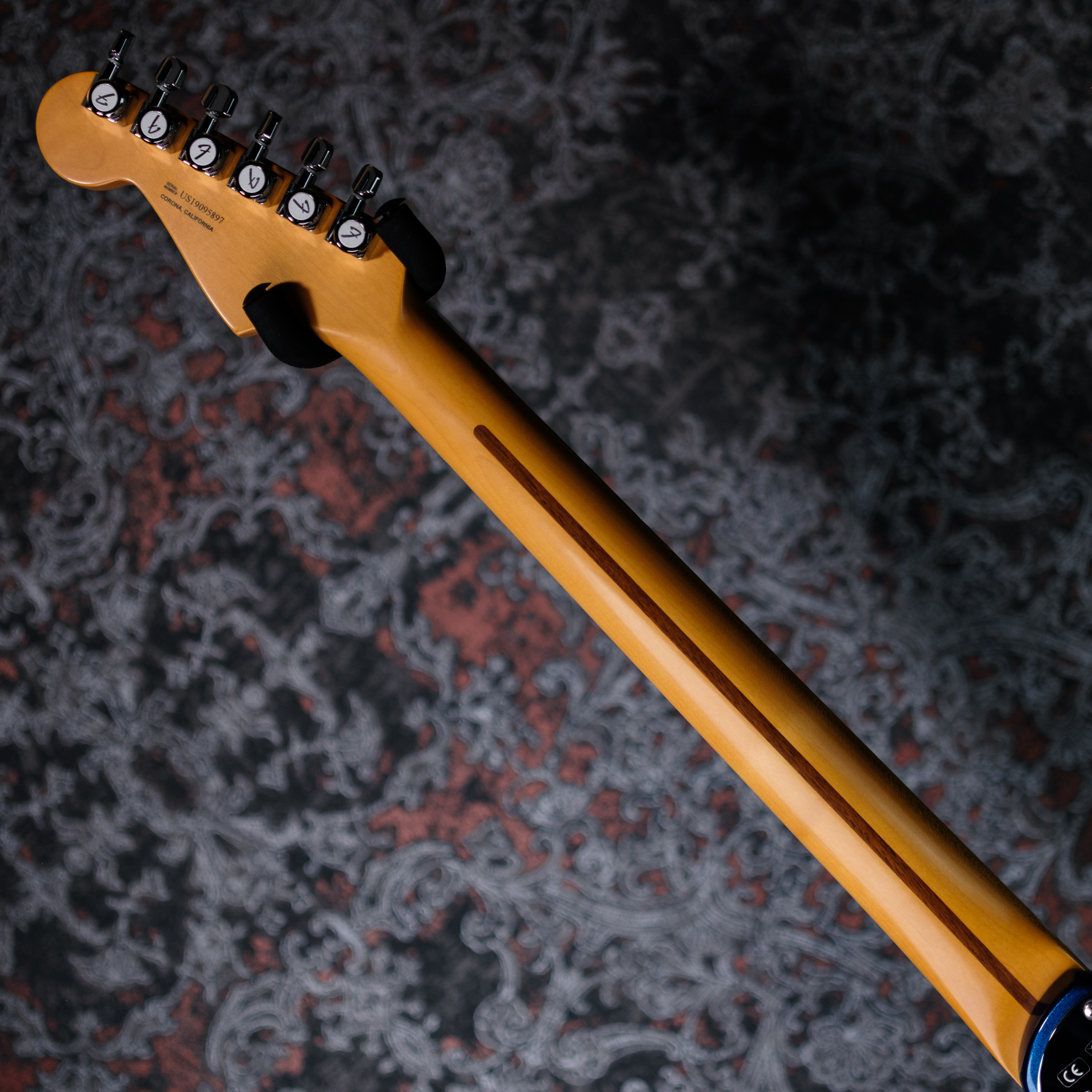 Fender American Ultra Stratocaster HSS Rosewood Fingerboard Cobra Blue