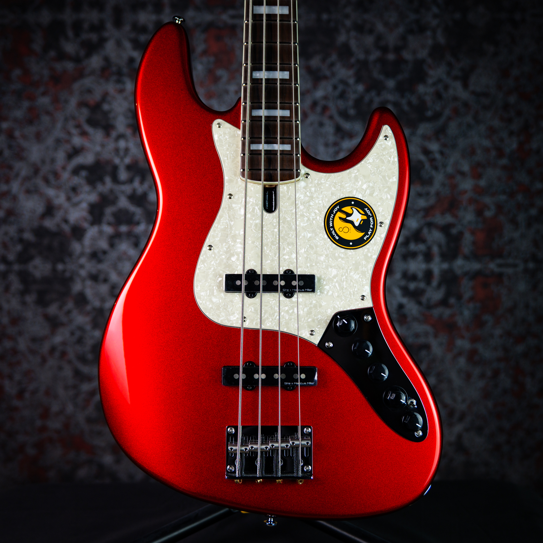 Sire V7 Alder 4st Bright Metallic Red / 2nd Generation