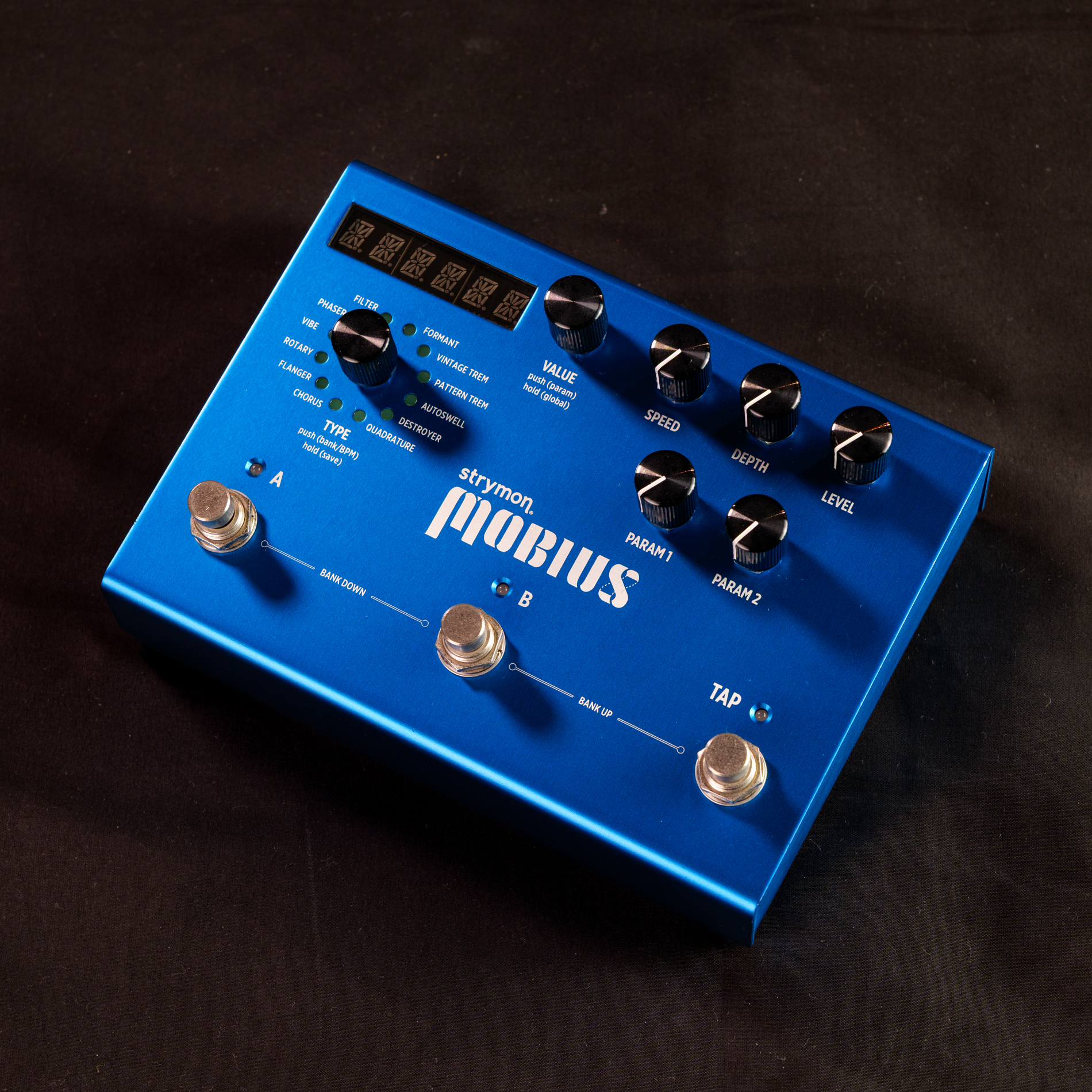 strymon MOBIUS