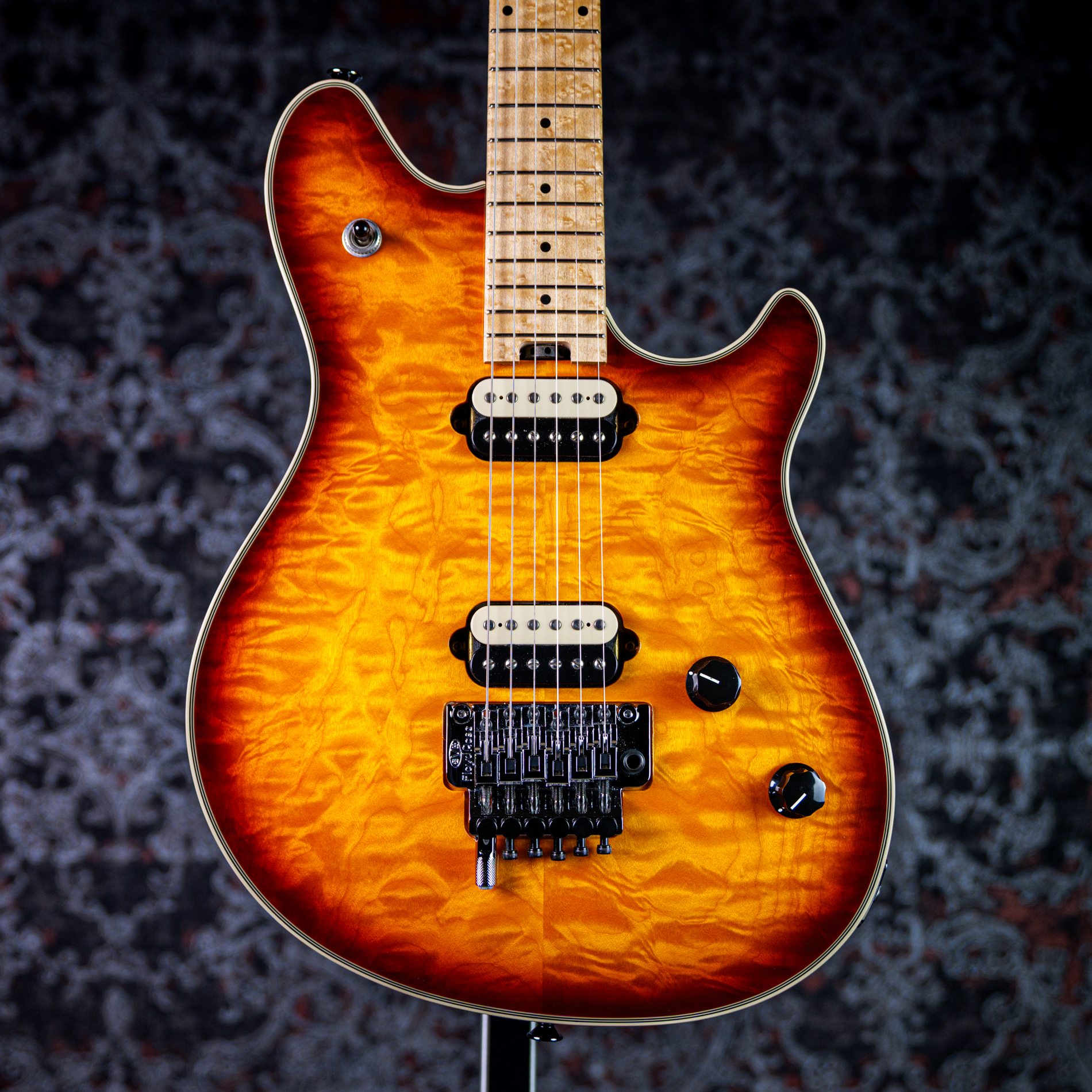 EVH Wolfgang USA Quilted Maple Top / Tobacco Sunburst