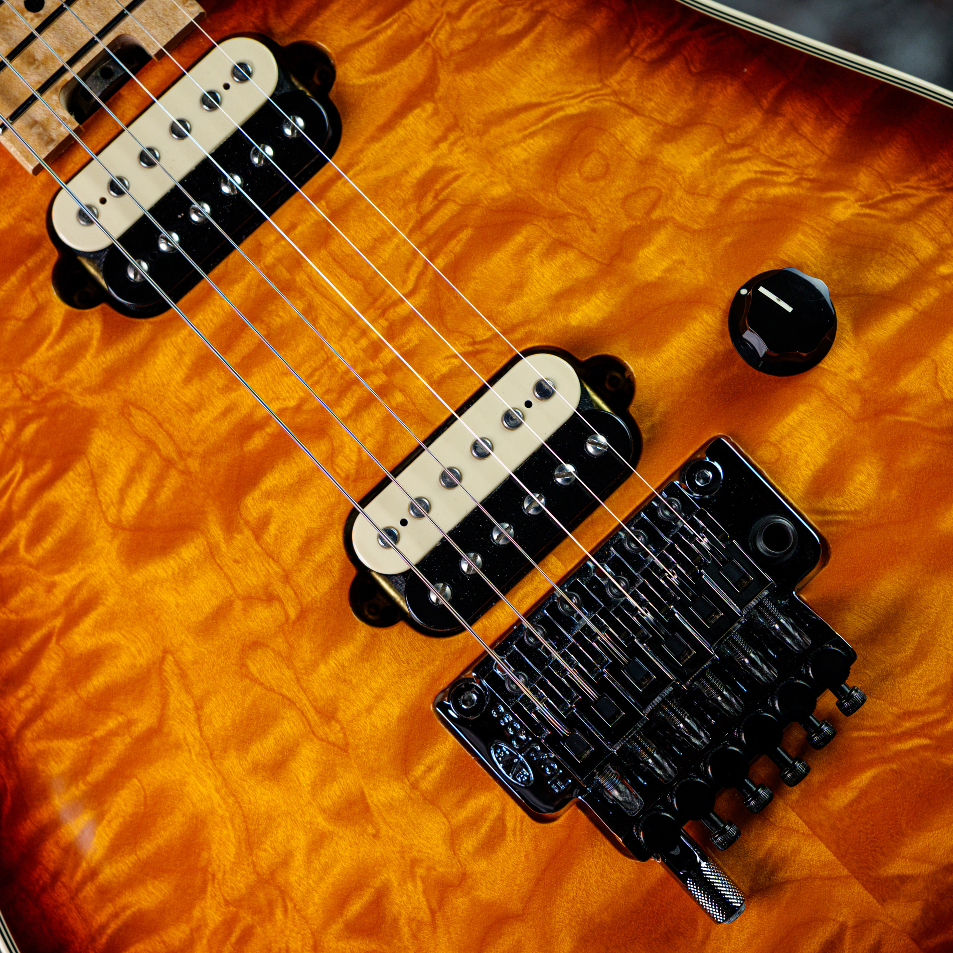 EVH Wolfgang USA Quilted Maple Top / Tobacco Sunburst