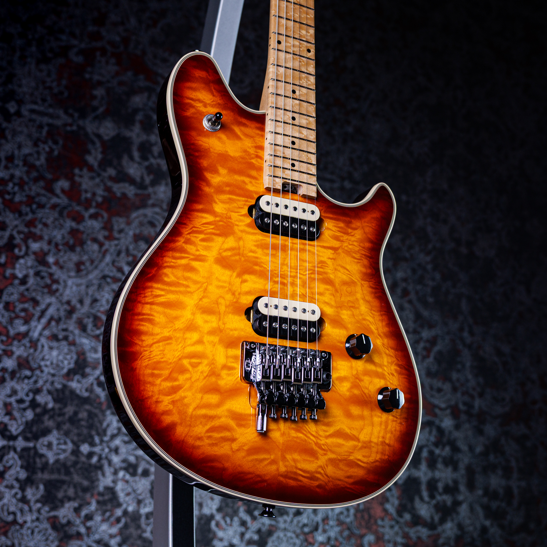 EVH Wolfgang USA Quilted Maple Top / Tobacco Sunburst