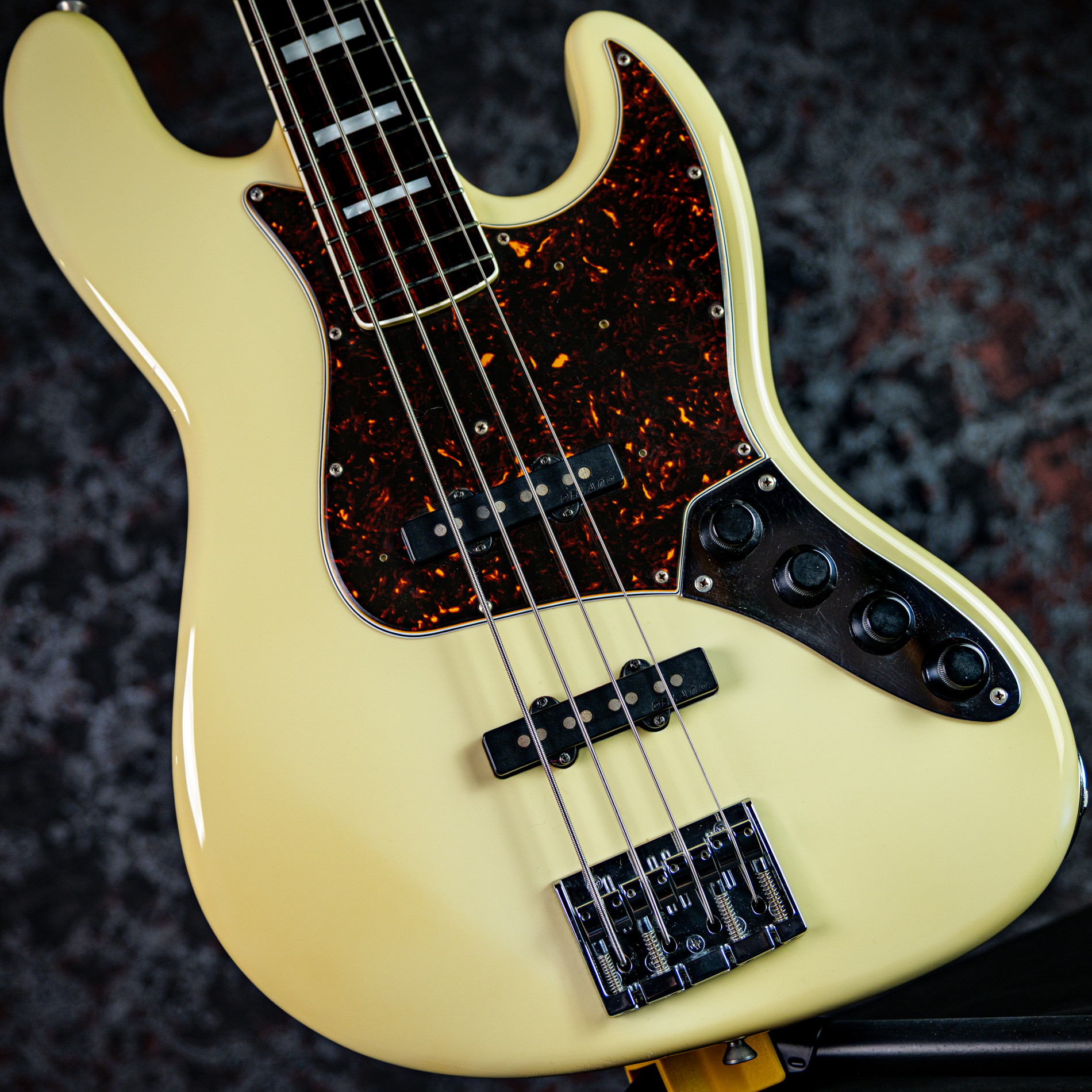 Psychederhythm STANDARD-J Limited Active Pepper White