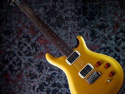PRS 2025 SE DGT Gold Top / Moon Inlays