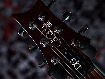 PRS 2025 SE DGT Gold Top / Moon Inlays