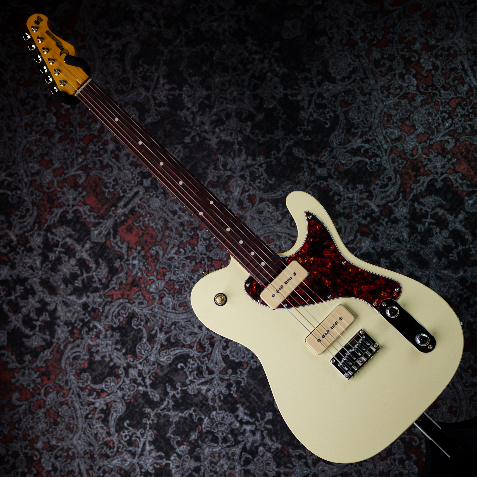 Moon RM-DXII VWH/R CR / Reggae Master Vintage White