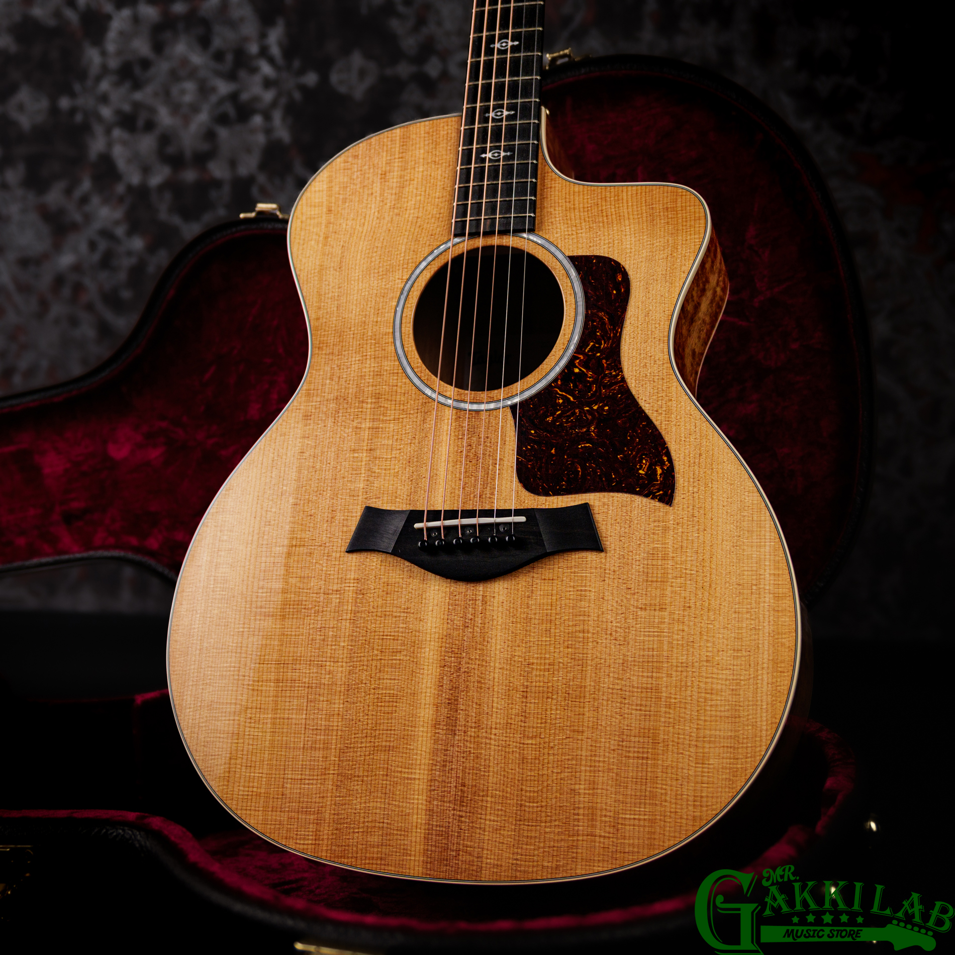 Taylor 214ce-K DLX