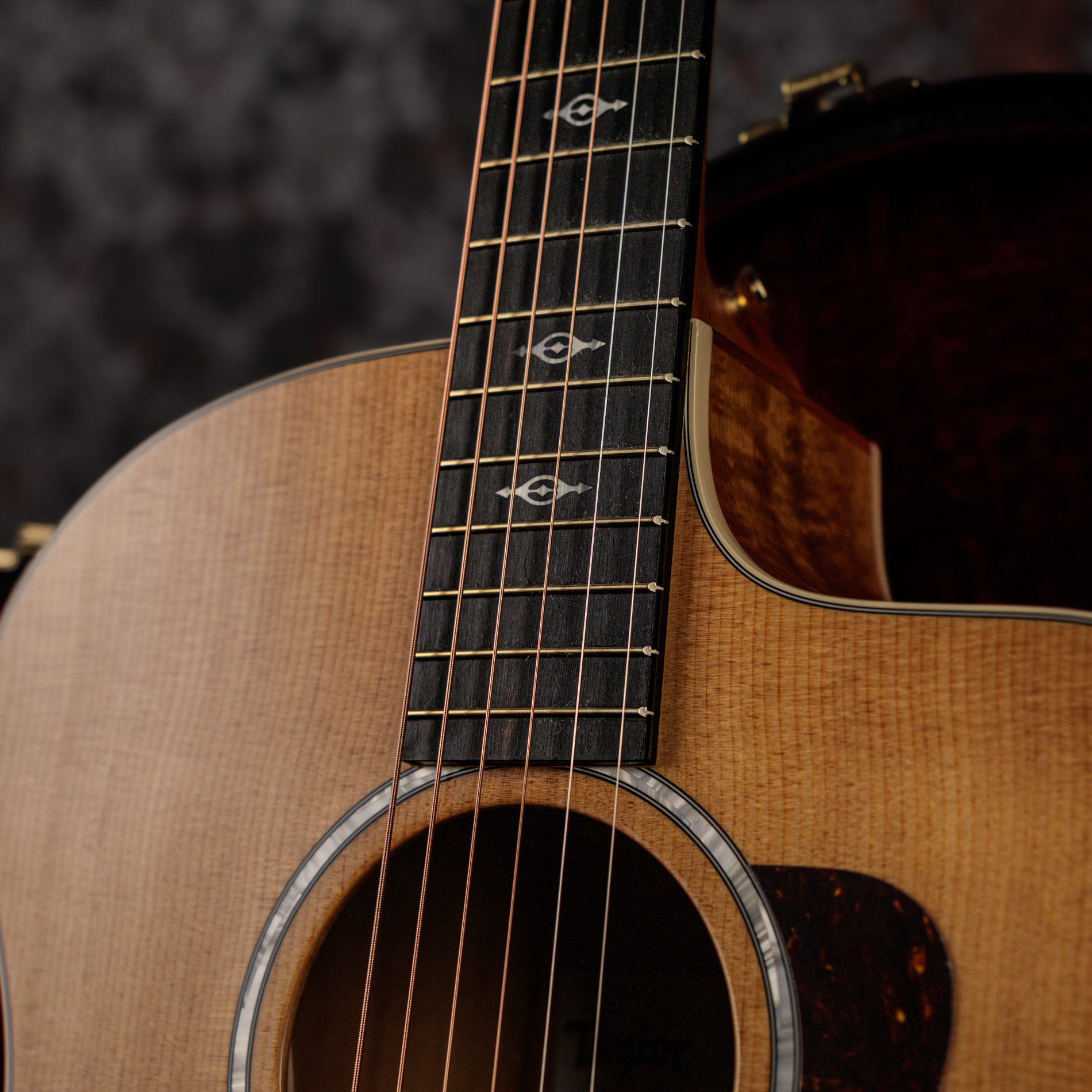 Taylor 214ce-K DLX