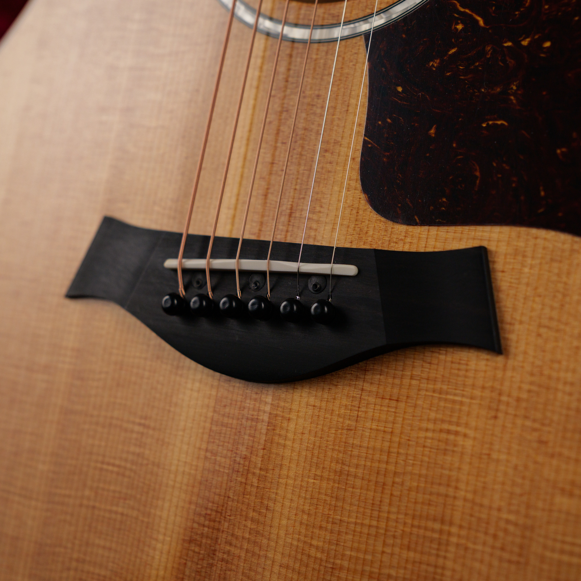 Taylor 214ce-K DLX